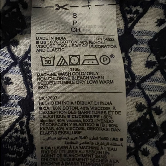 Old Navy NWT Sz Small Blue/White Smocked Striped
Embroidered Tie Strap Tank Top - Picture 7 of 9